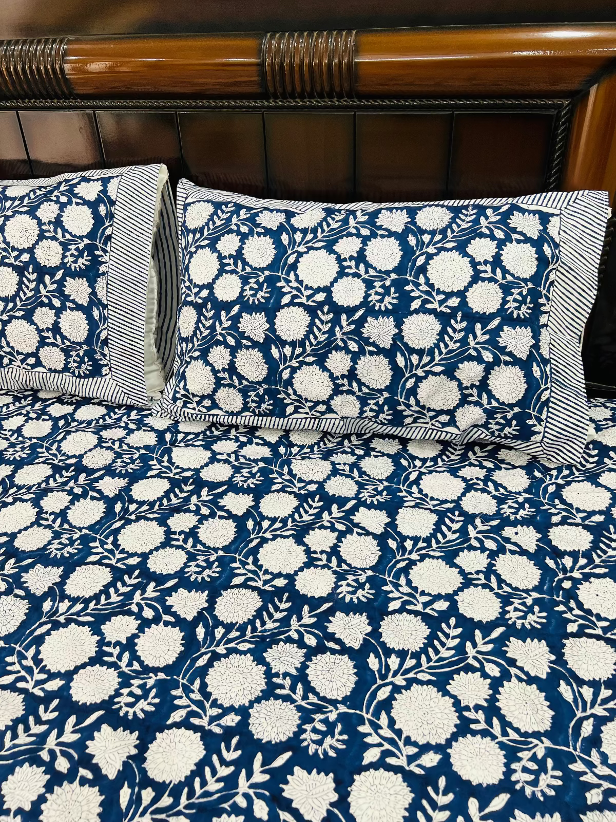 Nayantara Hathi Cotton Bedsheet Set - Handblock