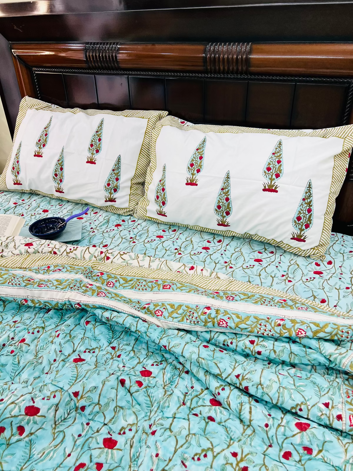 Taarini Quilt Bedding Set