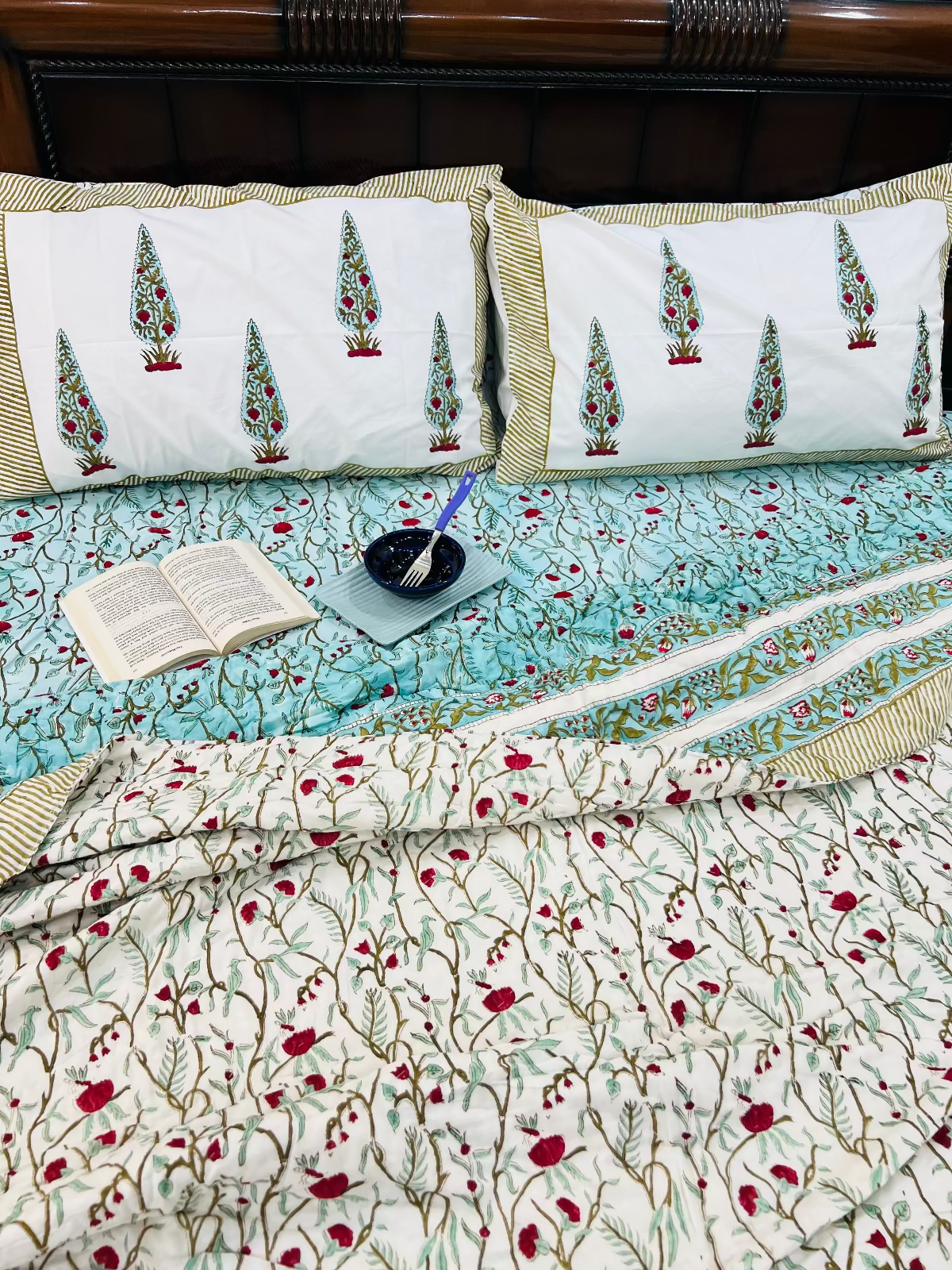 Taarini Quilt Bedding Set