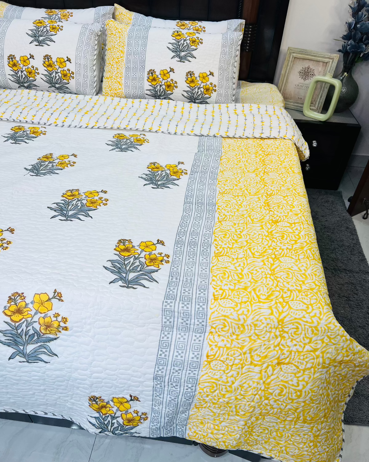 Peela Phool Motif Bedcover Bedding Set