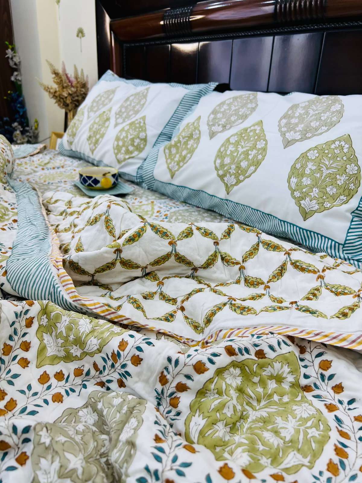 Raag Riti Quilt Bedding Set