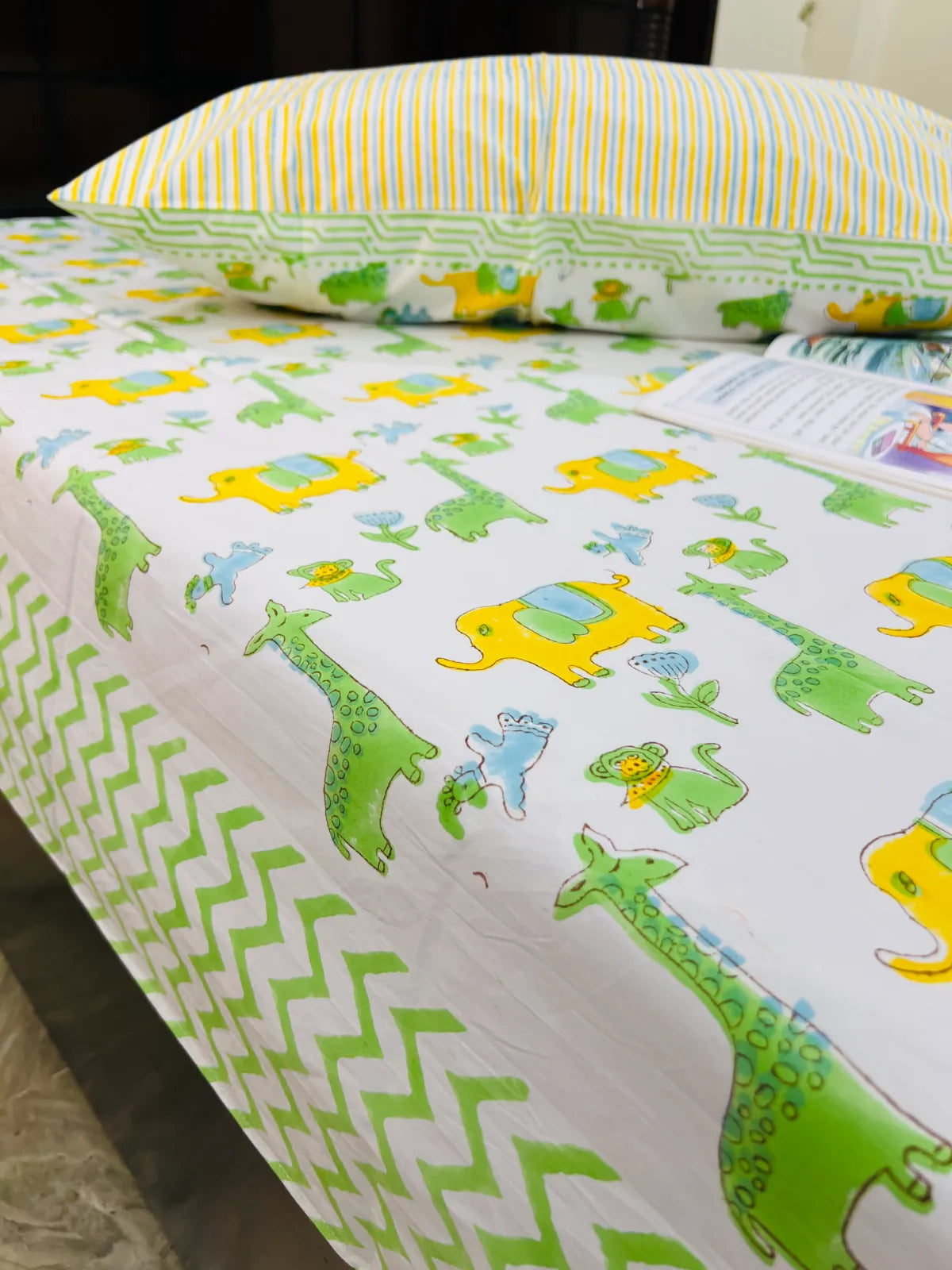 Jungle safari single bedsheet with elephant and giraffe print