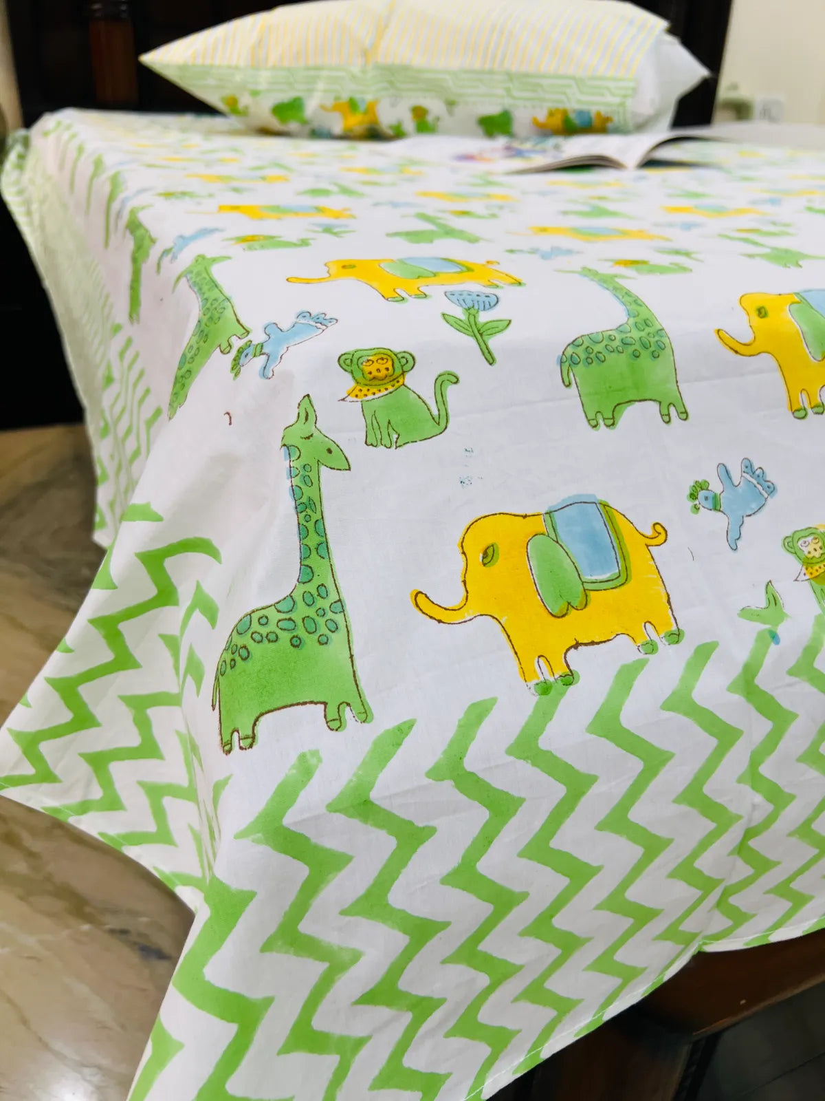 Jungle safari single bedsheet with elephant and giraffe print