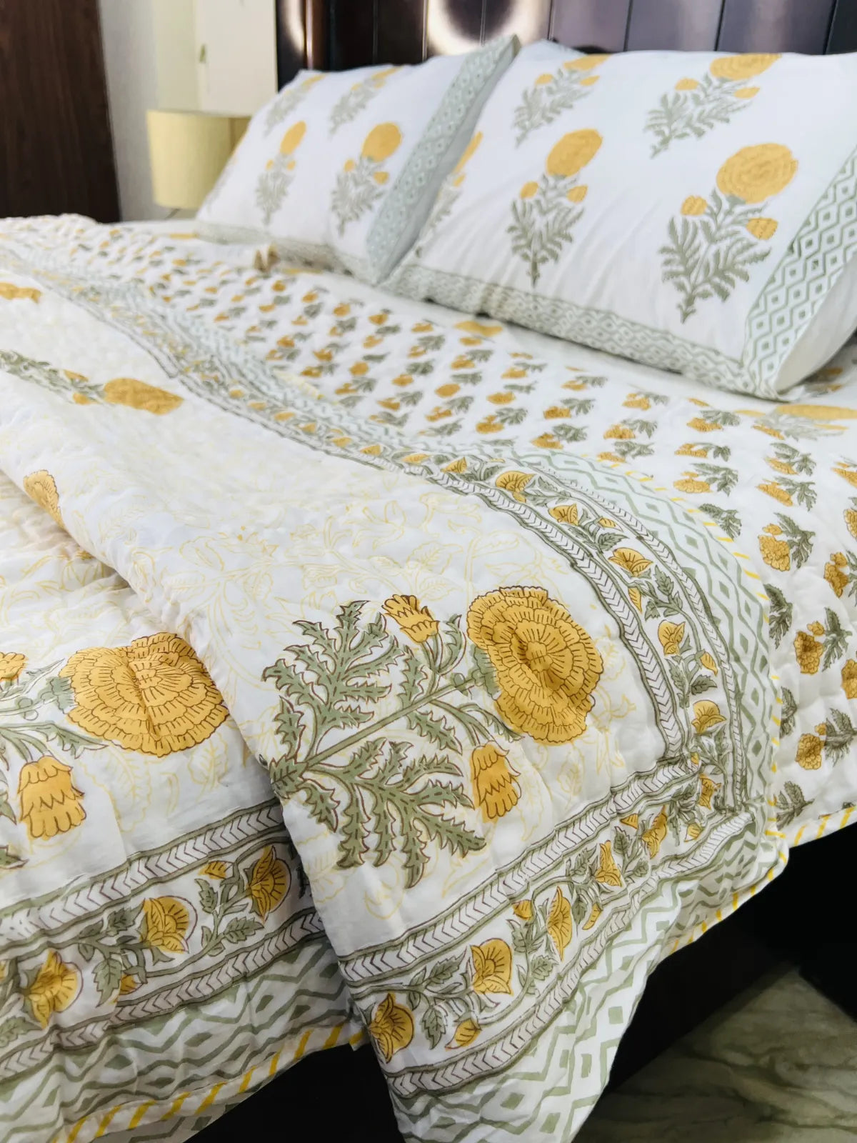 Marigold Ivory Muslin Cotton Quilt - Handblock Printed