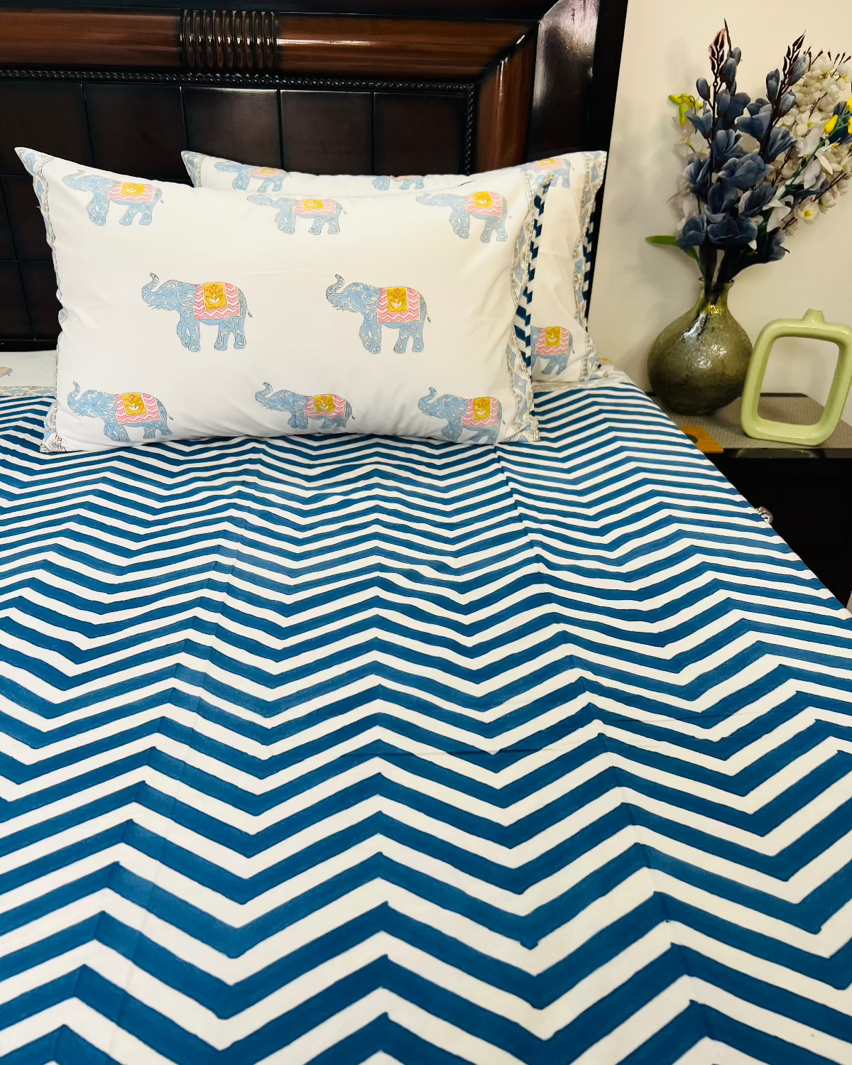 Neela Hathi Cotton Bedsheet Set